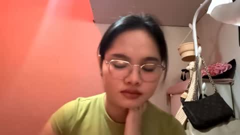 Bea online show from May 3, 12:14 am
