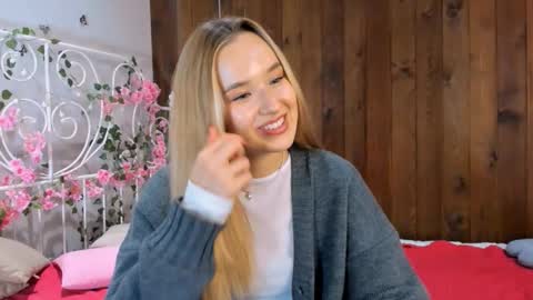 Amina online show from November 12, 3:10 pm