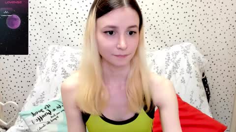 Snapshot of fleximona chatting on February 28, 9:04 am FlexiMona online show from February 28, 9:04 am