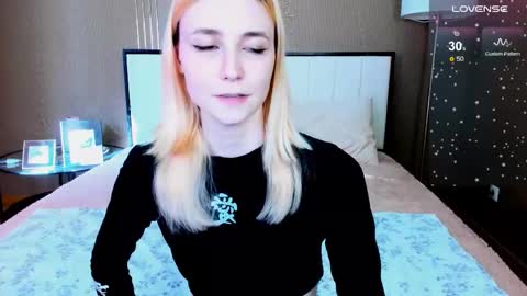 Snapshot of fleximona chatting on September 27, 9:16 am FlexiMona online show from September 27, 9:16 am