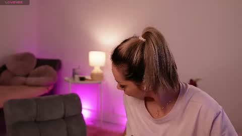 Ana online show from August 3, 3:10 am