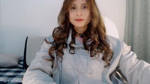 flor3citarockera online show from December 18, 2:16 am