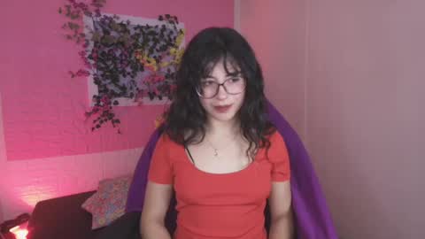 Snapshot of flora_blue chatting on September 21, 6:50 pm flora_blue online show from September 21, 6:50 pm