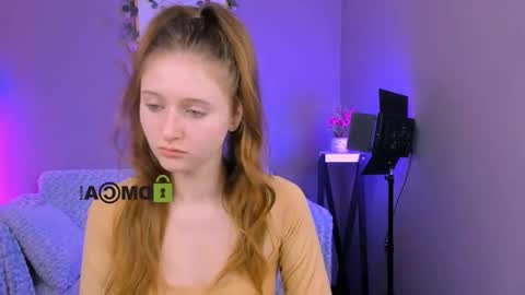 Snapshot of flora_ri chatting on October 3, 9:36 am just ask me online show from October 3, 9:36 am