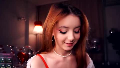 Snapshot of florencewilliam chatting on February 14, 6:40 pm Miranda Day Edanight. online show from February 14, 6:40 pm