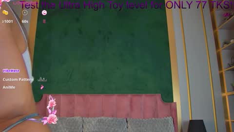 Snapshot of florentina2004 chatting on October 12, 6:38 am Vanessa online show from October 12, 6:38 am