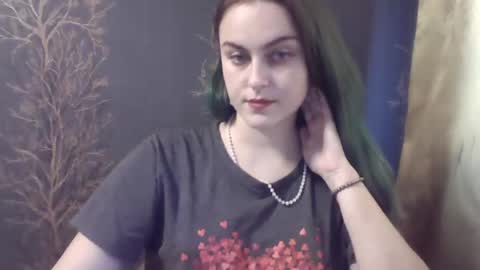 Snapshot of flower_bluee chatting on January 27, 12:48 pm Ambika 3 online show from January 27, 12:48 pm