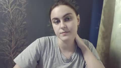 Snapshot of flower_bluee chatting on February 4, 1:48 pm Ambika 3 online show from February 4, 1:48 pm
