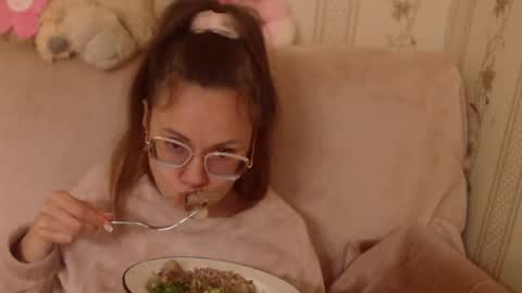 say meow and send tip  online show from May 2, 4:54 pm