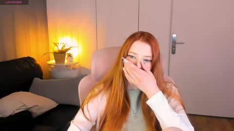 Mia online show from April 6, 9:10 am