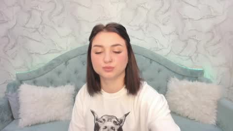 Lina online show from May 2, 12:36 am