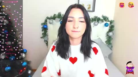 Snapshot of flufyfoxx chatting on December 24, 11:44 pm Lina online show from December 24, 11:44 pm