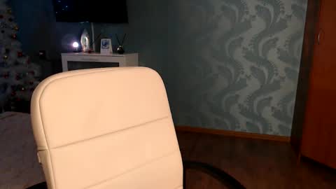 Molli  Ready for any play with you. COLLECTING DONATIONS FOR A WEDDING online show from February 7, 5:50 pm