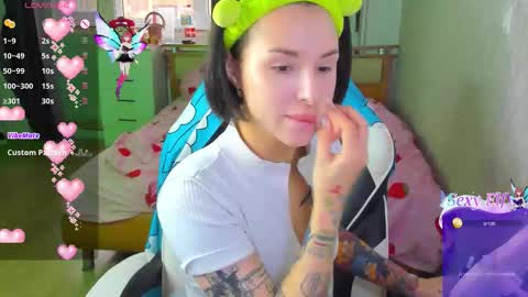 folinskaayaa online show from March 18, 4:17 am