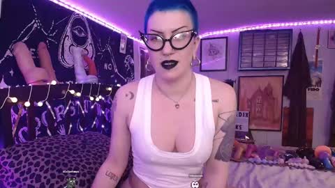 Snapshot of fondadix_ chatting on March 5, 6:12 am Fonda Dix online show from March 5, 6:12 am