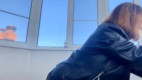 Snapshot of forbidden_fruity chatting on September 11, 10:04 am Laura online show from September 11, 10:04 am