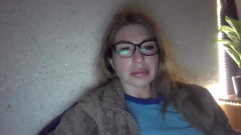 Snapshot of fox_red_lady7 chatting on February 7, 9:15 pm fox_red_lady7 online show from February 7, 9:15 pm