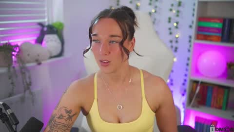 Em      online show from May 24, 1:54 pm