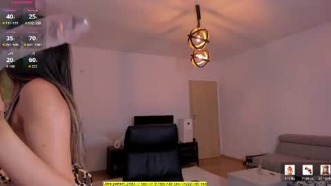 Foxx online show from July 10, 4:57 am