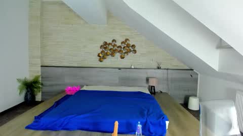 Snapshot of foxxy_milf chatting on September 13, 7:00 pm foxxy_milf online show from September 13, 7:00 pm