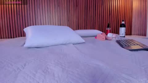 foxy_kylie online show from March 12, 8:55 pm