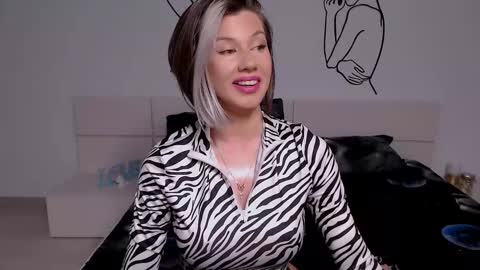 Snapshot of foxydevilish chatting on October 21, 6:12 pm Fox online show from October 21, 6:12 pm