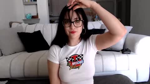 Angel online show from January 4, 4:43 pm