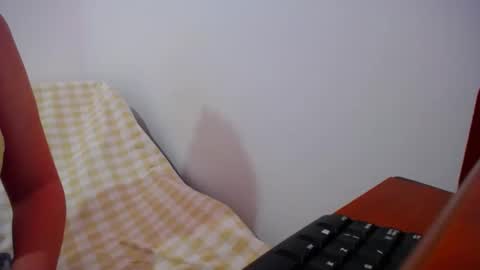 Snapshot of franceskcaa chatting on January 20, 9:24 am franceskcaa online show from January 20, 9:24 am