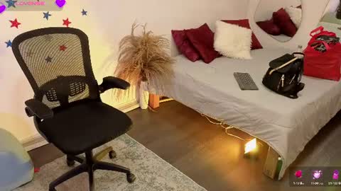 Fransheska online show from August 3, 11:27 am