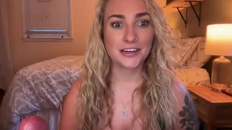 Fray online show from March 8, 10:24 pm