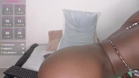 Snapshot of freaky_kandy chatting on October 1, 10:15 pm Kandy online show from October 1, 10:15 pm