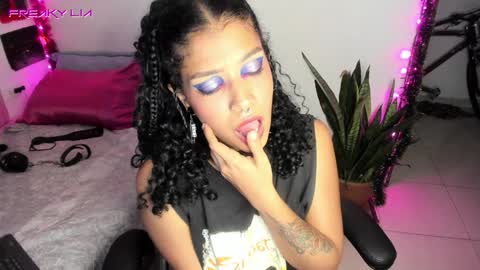 Lia Gomez online show from December 13, 1:37 am