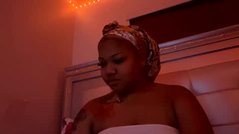 Freakymaa online show from May 19, 5:36 am