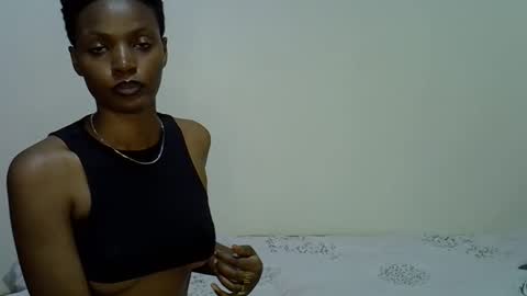 mia  online show from January 11, 7:52 pm