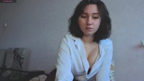 Mia online show from June 15, 8:47 am