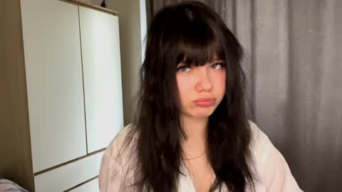 Jenny online show from April 28, 7:12 am