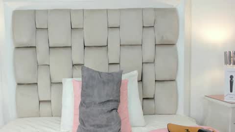 Frehia   online show from November 10, 12:11 pm