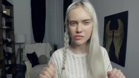 Freya online show from February 2, 7:35 pm