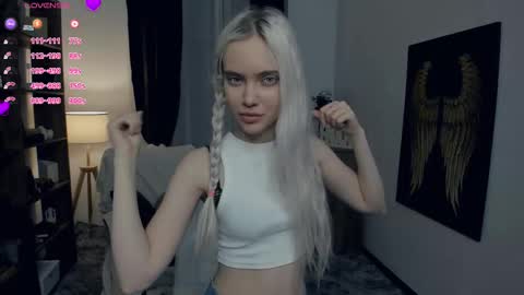 Freya online show from February 4, 7:17 pm