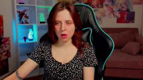 FreyaVey online show from March 5, 7:26 am