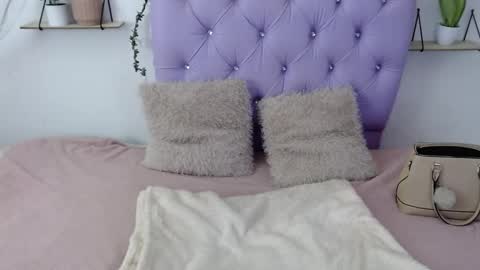 Freyja online show from September 24, 9:25 pm