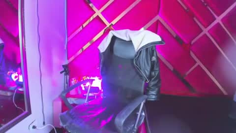 freyja_naugthy online show from July 9, 1:24 pm
