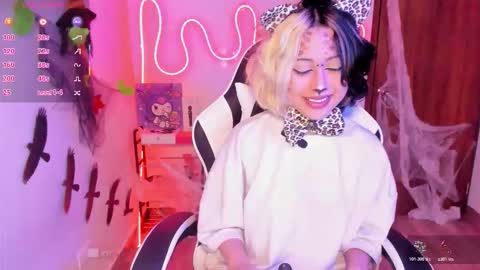 Snapshot of frida_lassi_ chatting on October 20, 7:28 pm frida_lassi_ online show from October 20, 7:28 pm
