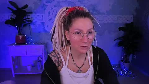 Frida Tander online show from March 10, 5:55 am