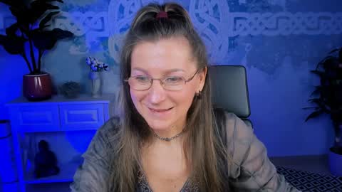 Frida Tander online show from February 1, 9:11 am