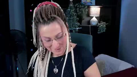 Frida Tander online show from December 20, 5:44 am