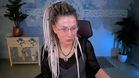 Frida Tander online show from January 9, 5:12 am