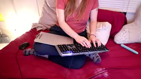 fuckmypussyplz1 online show from December 2, 2:24 am