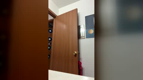 Linnys Palace online show from March 19, 5:06 pm