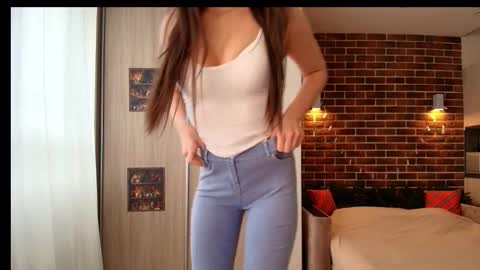 JENNY online show from March 9, 9:01 am